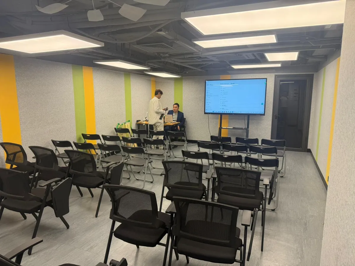 Corporate AI workshop in progress at Easy Solution HK — hands-on training with small class sizes